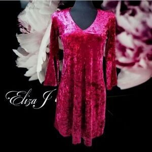 Eliza J Crushed‎ Velvet V-neck Cropped Bell Sleeve Mini Cocktail Dress Plum 2